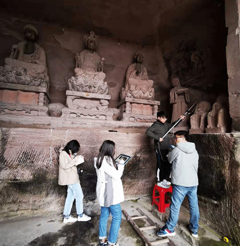 63AD04E817C97D959537BC85C5C_5169BB98_2432D