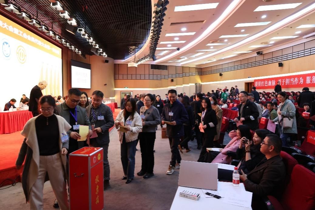 EC03AA44C9F7E5A0D8E2B435BB3_B688EB16_21BE8