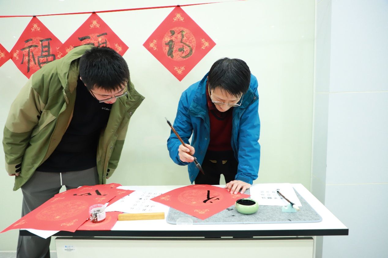 DB93AA9FED6FDFA134B13B5D546_3BB105F5_1A594