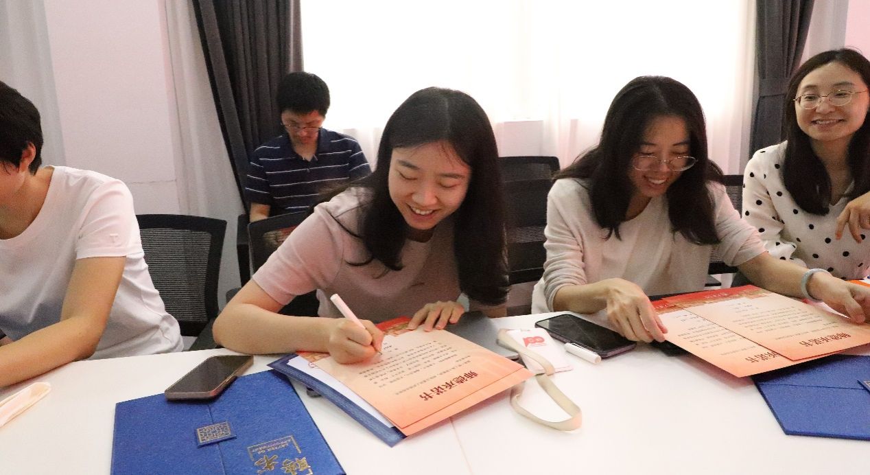 FED098EECA4FC2DDAC9C3E0D363_DAD36ECB_1E909