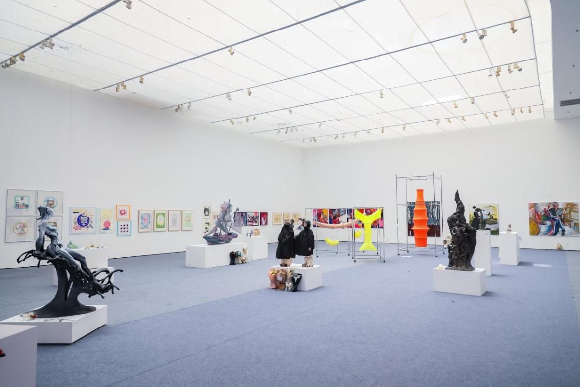 AB70BC1B8EFC1BDA7EF0131E480_D5E8591B_15D10