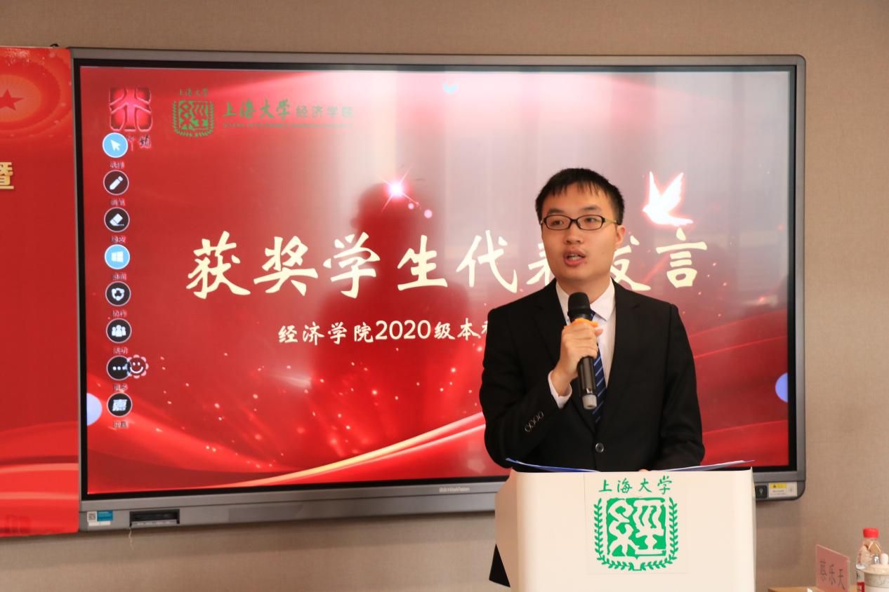 DE2B23605B4141513C6108BE720_4B99E055_180DD