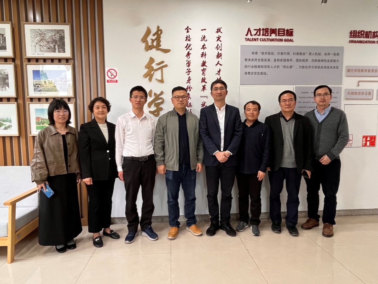 B7D5E7D12209BCADBB4EC29669E_A6DF784E_31328