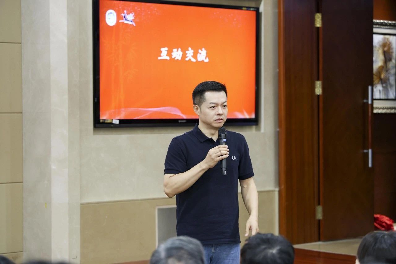 0B35FC87404DF2486AE4BA1F813_9B9A9063_14D73